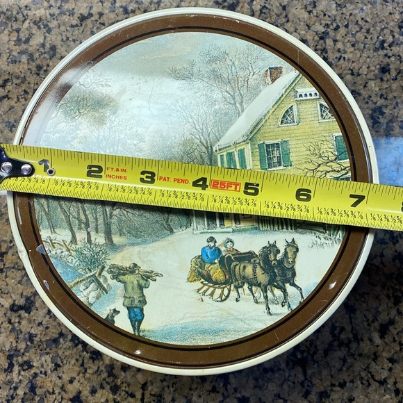 Vintage 90’s Christmas Tin’s - set of 2 - Picture 9 of 10